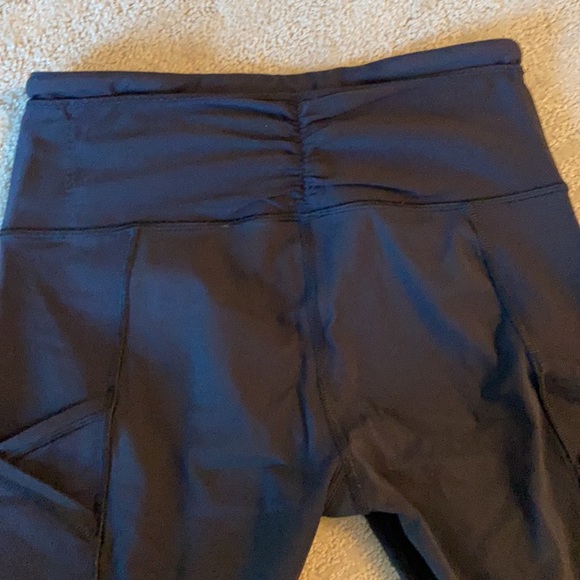 Lululemon Cropped Black Leggings - Picture 3 of 5